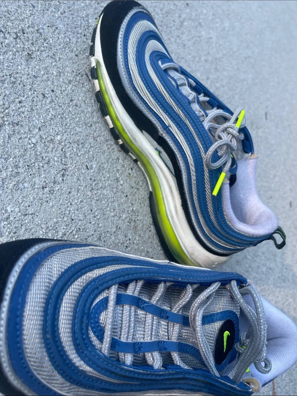 Women’s grey and blue Nike size 9 ships asap